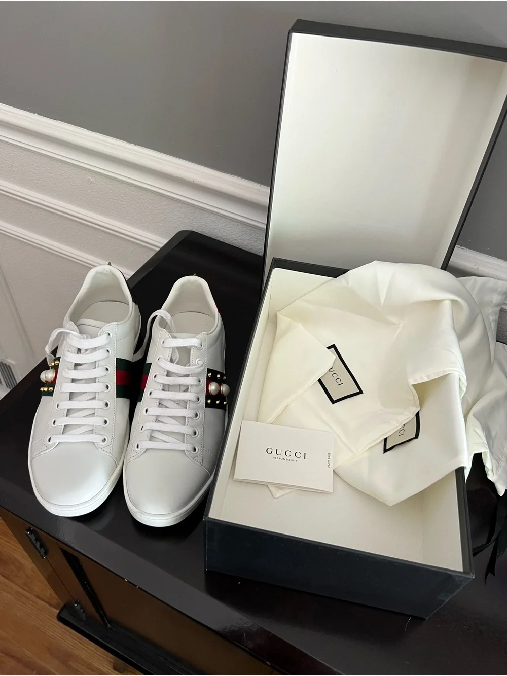Gucci Ace White Leather Sneakers with pearls and spikes Size 38 / 8